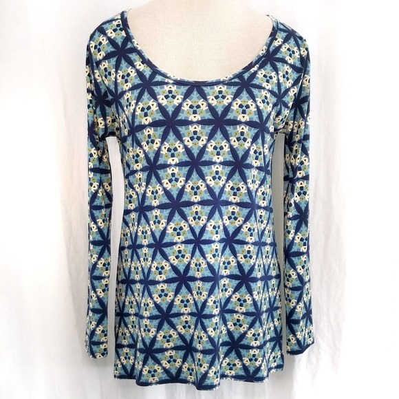 Geometric Long Sleeve Top - Picture 2 of 5